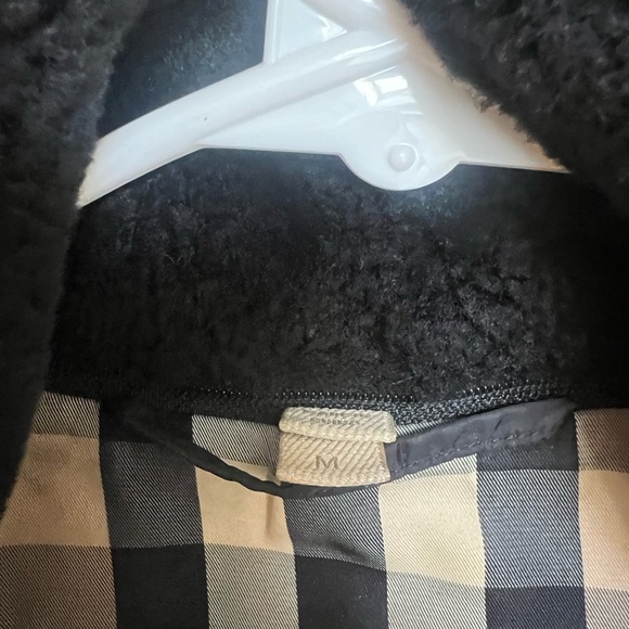 Burberry Black Quilted Puffer Coat with Belt - Picture 3 of 7